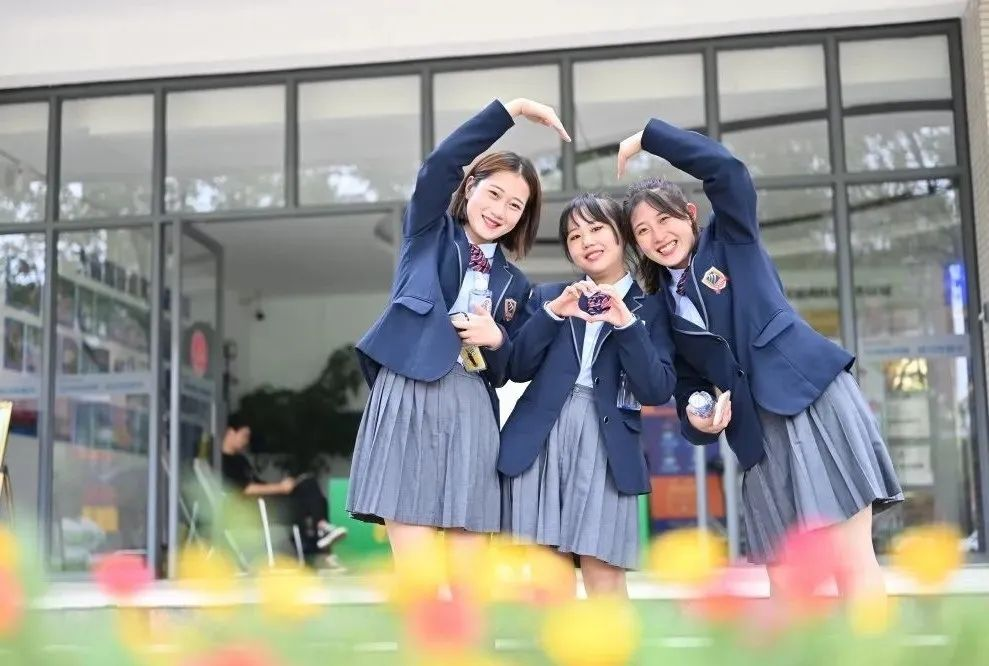 A＾A(y)ưܞ鷫uِ