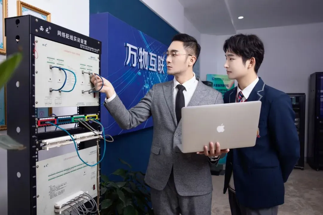 пǽKc(din)ܳɾδ(li)ͺAXW(xu)Уഺ_(ki)ِ
